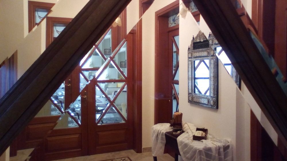 Hotel Archontiko Dimitra Vergina Luaran gambar