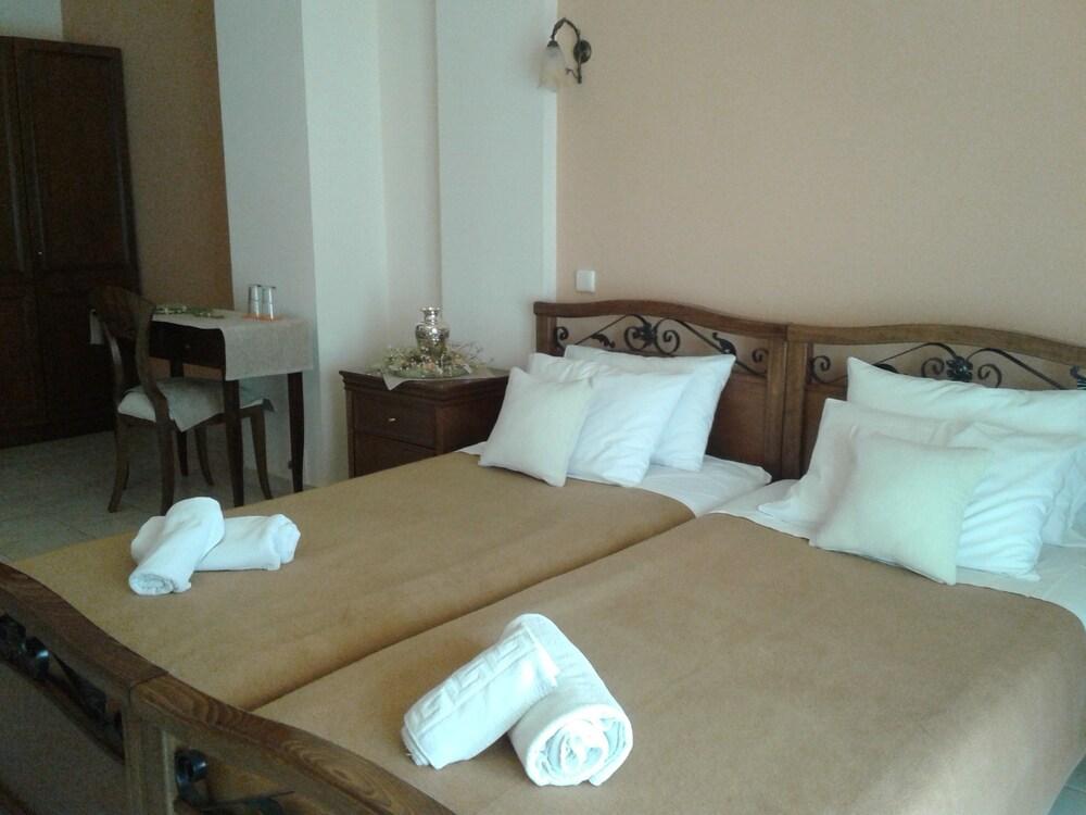 Hotel Archontiko Dimitra Vergina Luaran gambar